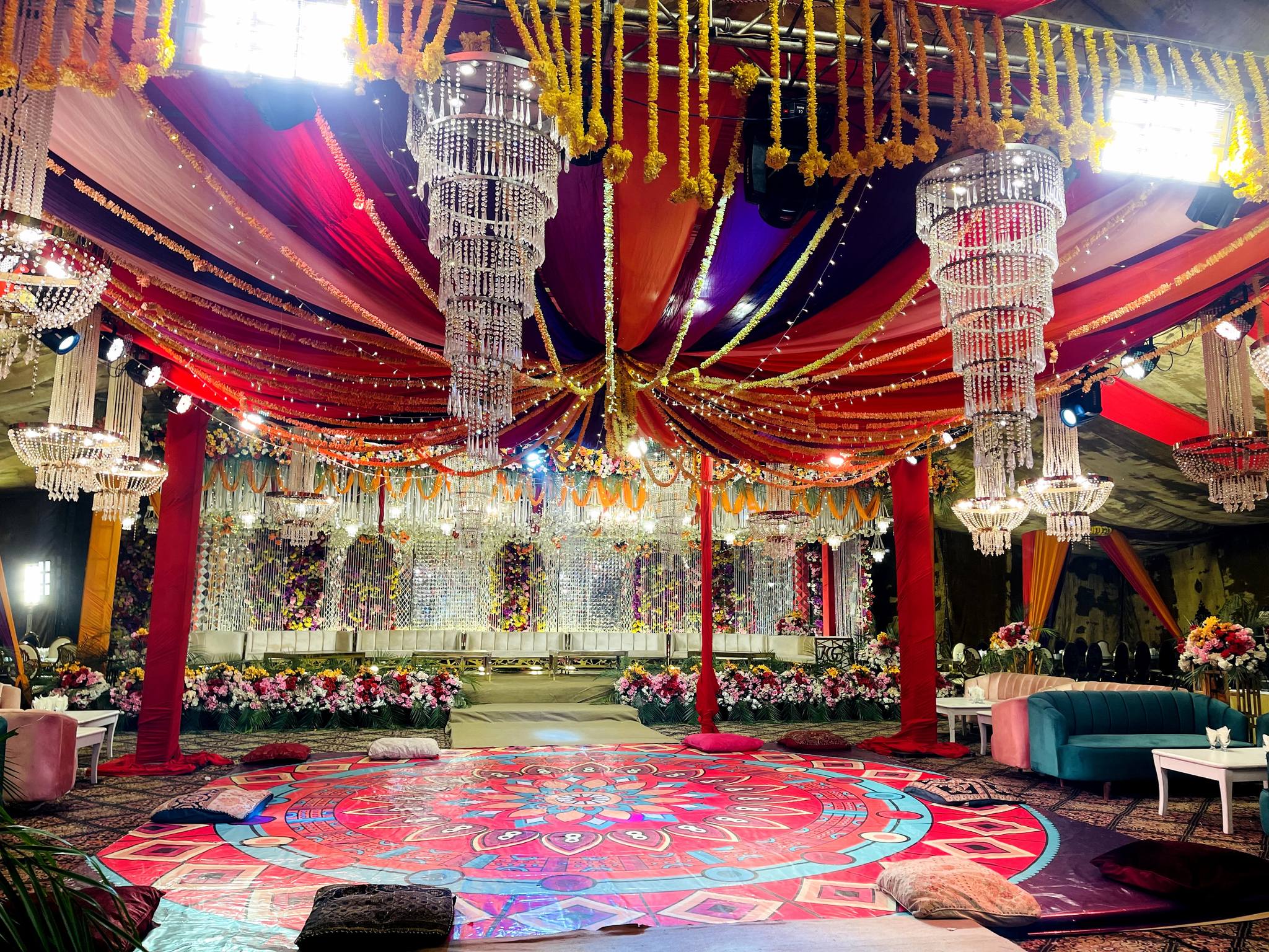 Sparkling Decor With Fairy Lights Floral Colored Henna Night Sparkling Decor With Fairy Lights Floral Colored Henna Night