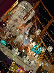 hanging chandeliers, floral hanging, wedding decor, outdoor setup