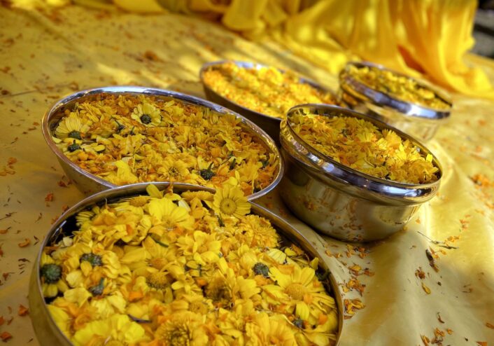 wedding decorators, caterers in lahore, haldi decor, intitmate wedding decor
