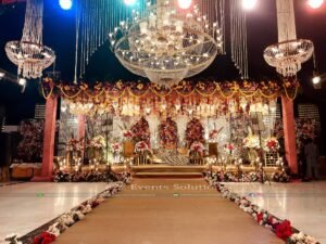 grand stage, wedding stage, stage decor, floral stage