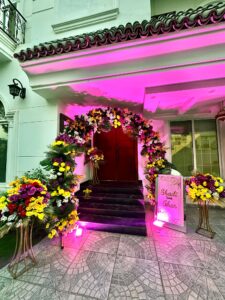 entrance decor, wedding day, floral decor, mayoun organizers