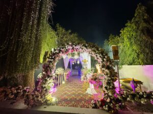 grand entrance, floral decor, open air decor, entrance setup