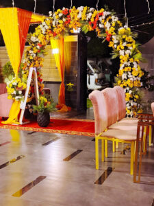 home-lawn-wedding entrance decor, head table decor, fine dining, floral arch