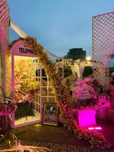 photo-booth-set photo corner, western theme, wedding planners, floral decor