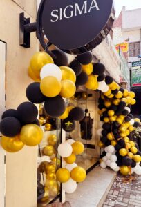 outlet opening, entrance arch, event decor, themed setup