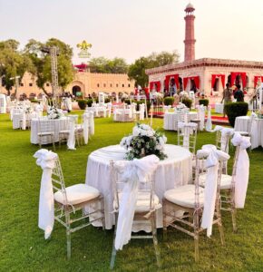 western theme, floral decor, corporate event, lunch time