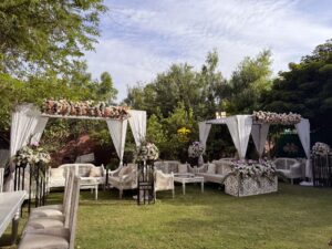 white wedding, executive seating, lunch time, wedding designers