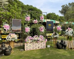 floral decor, selfie corner, events management, daytime event