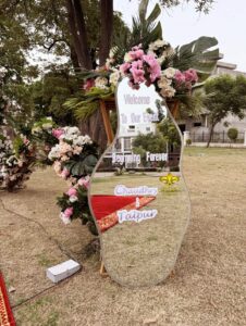 looking mirror, entrance decor, wedding planners, intimate event