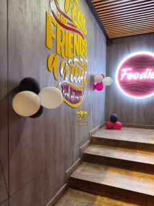 balloon decor, interior designers